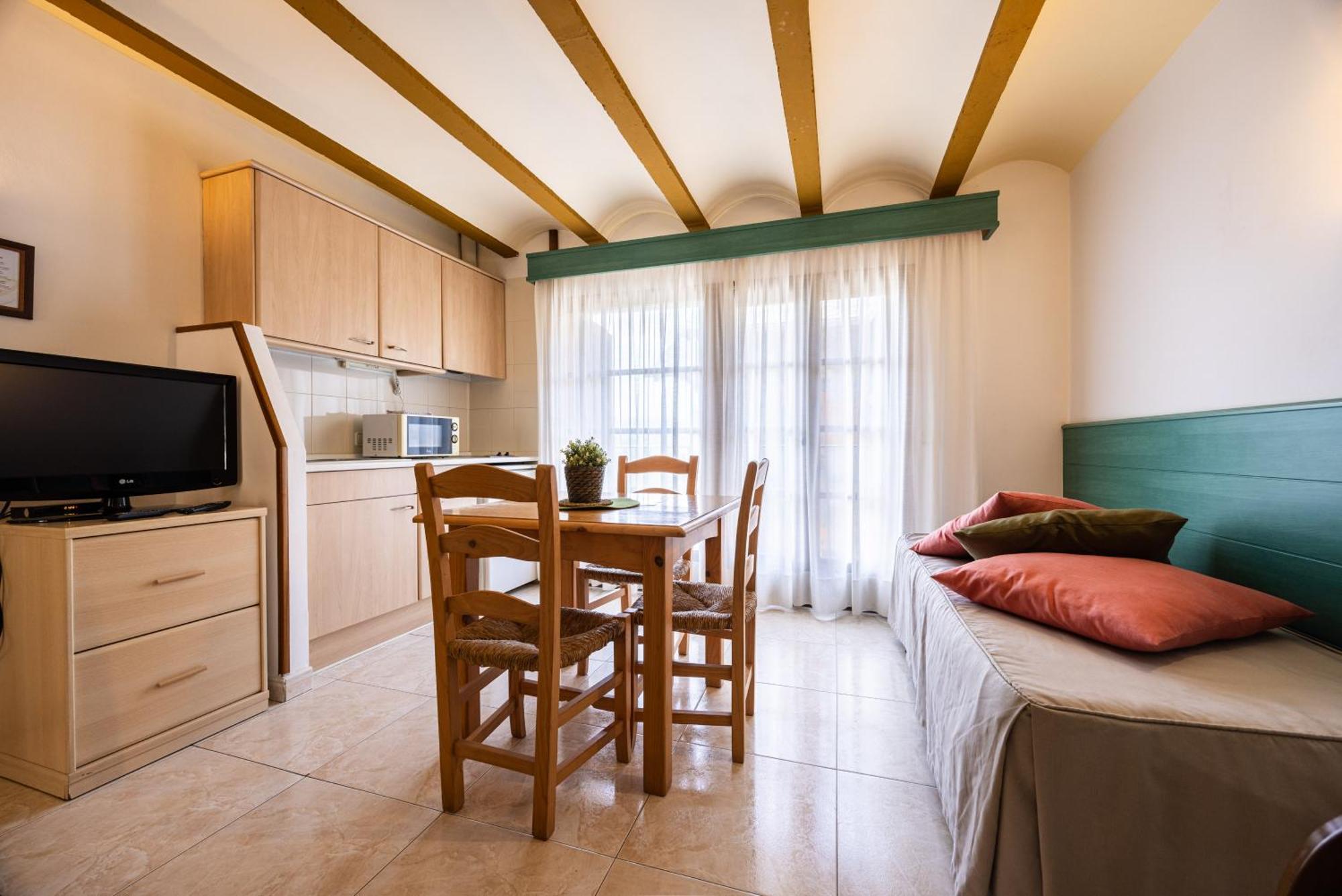 Aparthotel Les Corts Llívia Kültér fotó